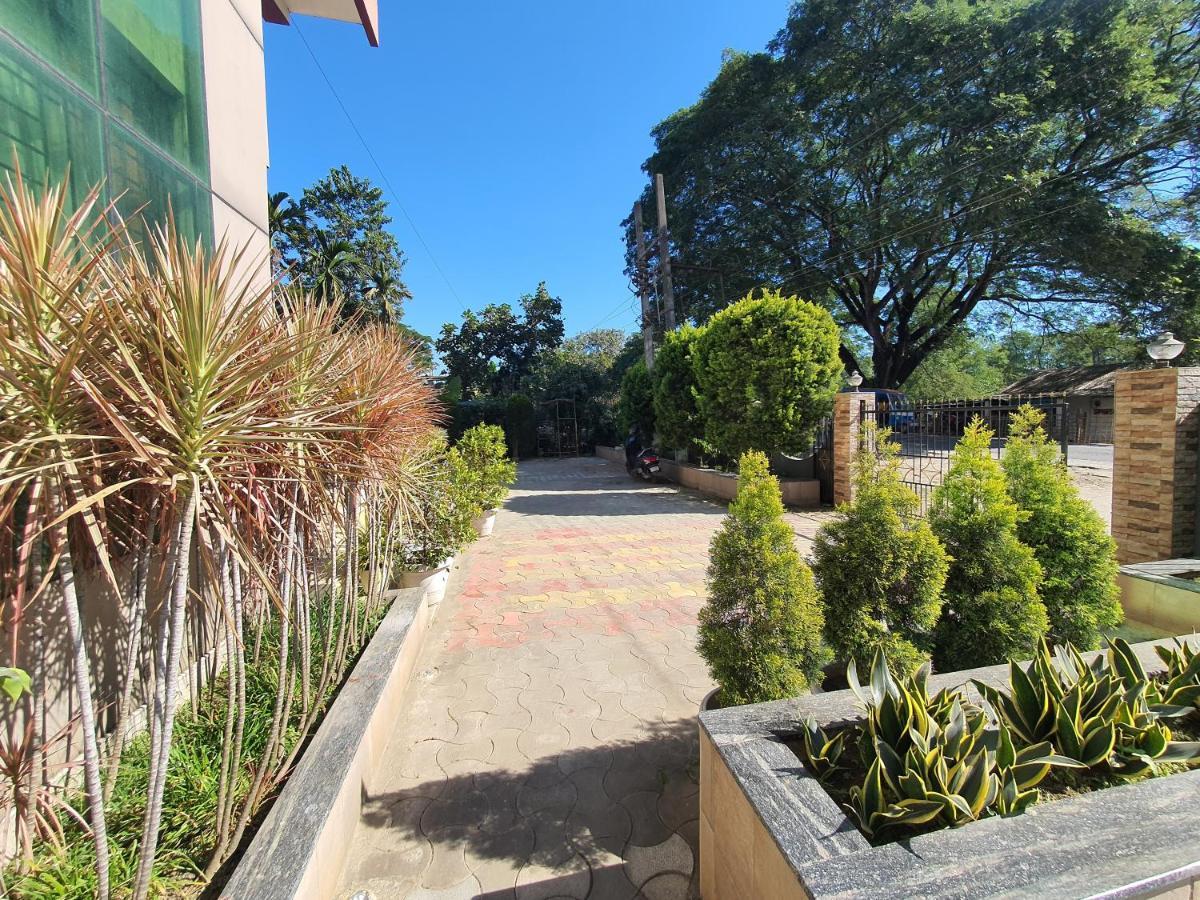 Hotel Deo Volente Sivasagar Екстер'єр фото