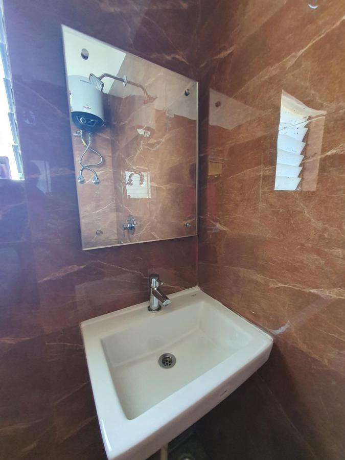 Hotel Deo Volente Sivasagar Екстер'єр фото