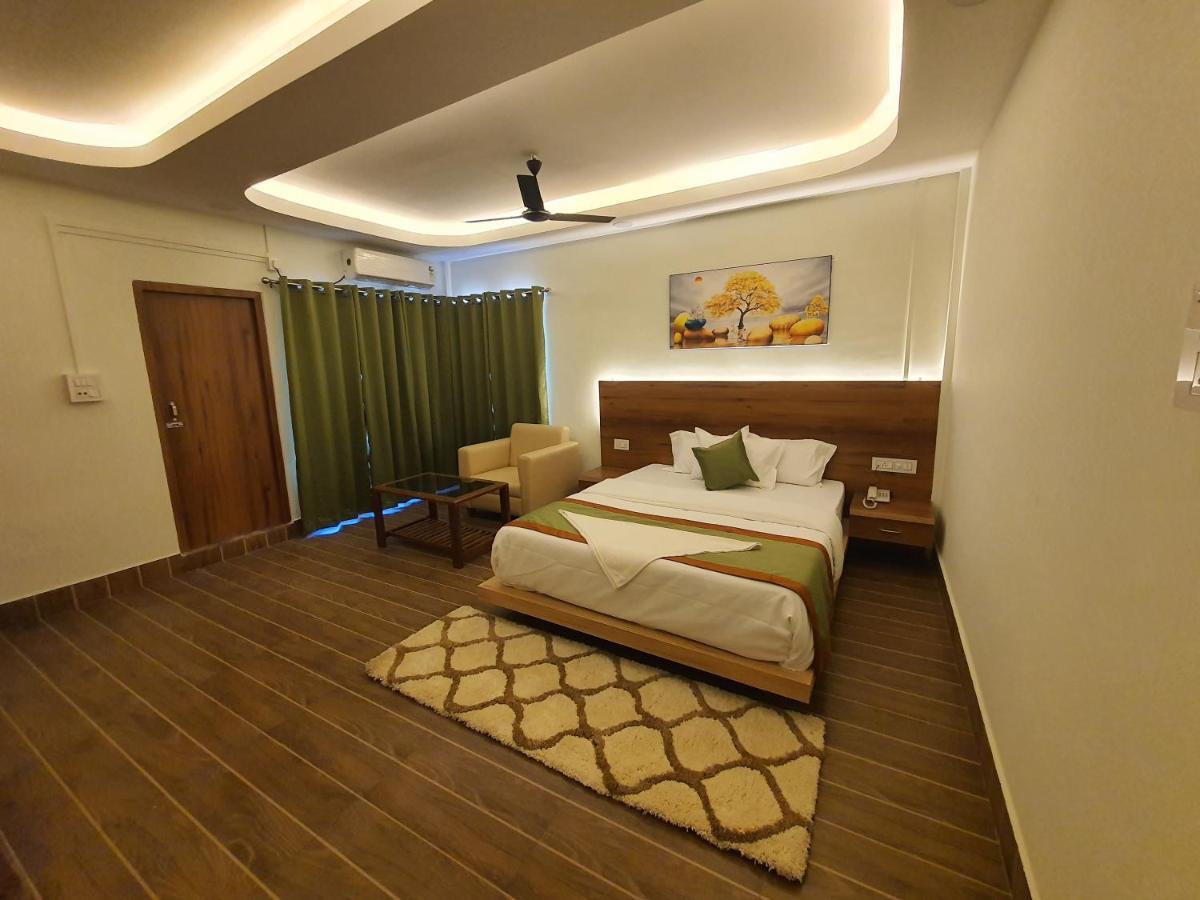 Hotel Deo Volente Sivasagar Екстер'єр фото