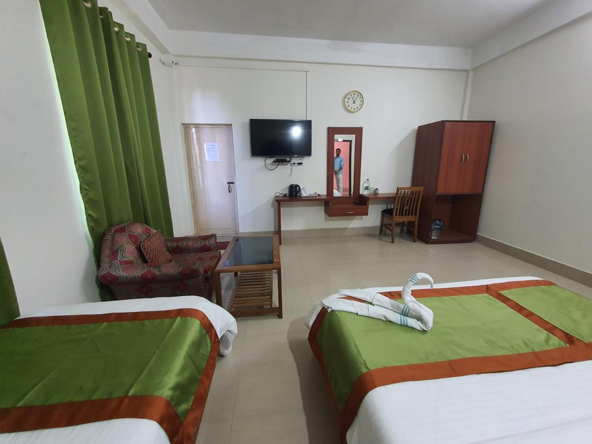 Hotel Deo Volente Sivasagar Екстер'єр фото