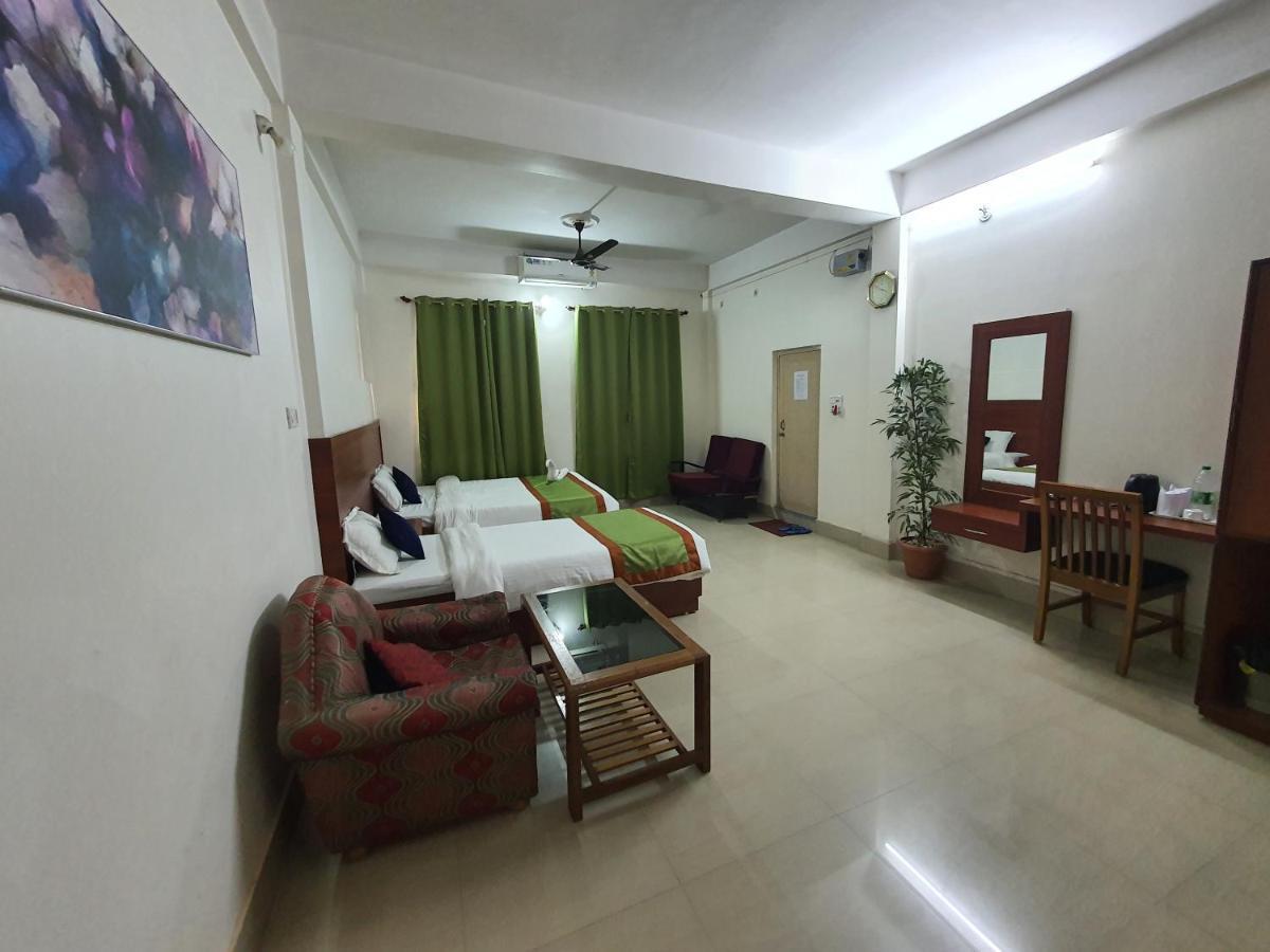 Hotel Deo Volente Sivasagar Екстер'єр фото